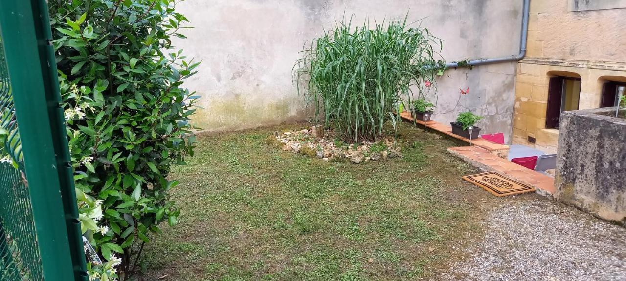 Studio Avec Terrasse Et Jardinet En Centre Ville Bergerac Exteriér fotografie